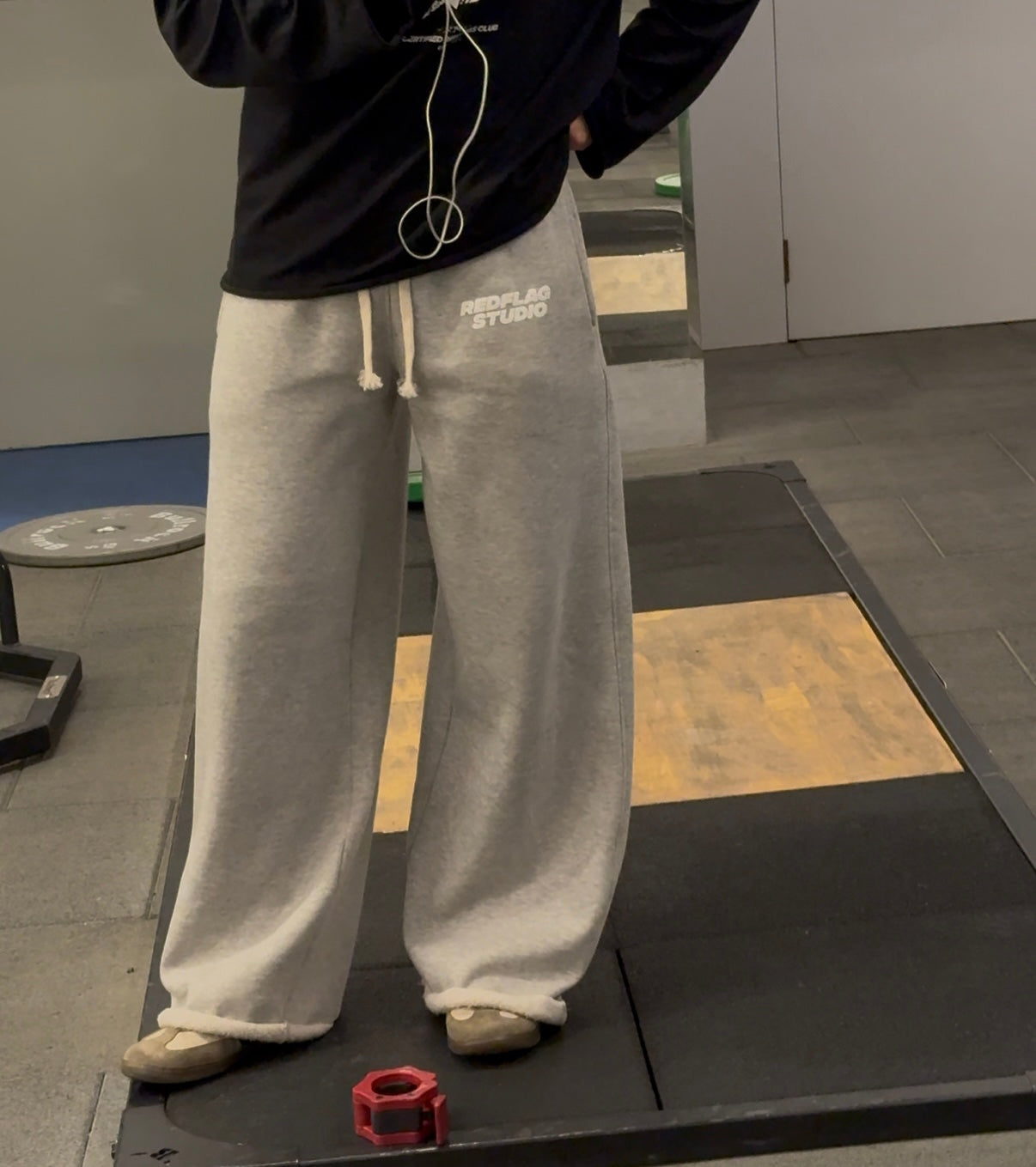 NOT YOUR BASIC SWEATPANTS (GRAY)