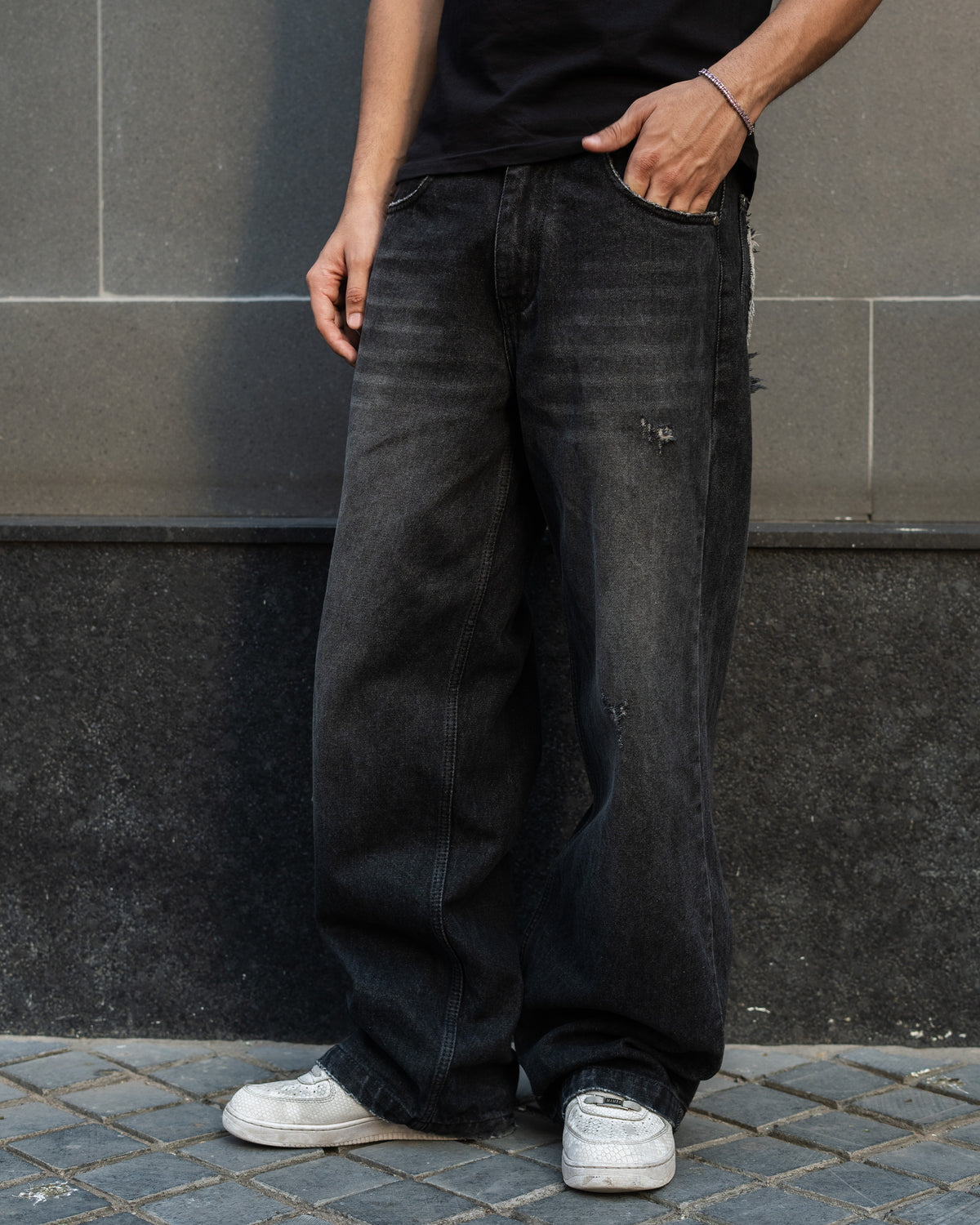 COR3 BLACK WASHED JEANS